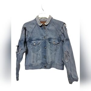 2731) American Eagle Outfitters Cropped Distressed Denim Jacket Size Small
